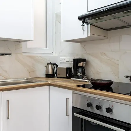 Vibe - 1 Bedroom W Balcony In Apartment Larnaca